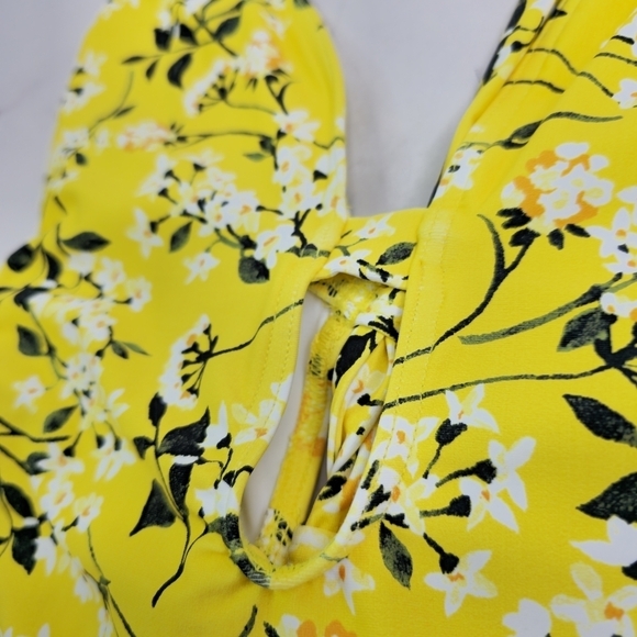 La Blanca One Piece Womens 4 6 Small Swim Yellow Floral Bathing Suit Ruched - Picture 13 of 14